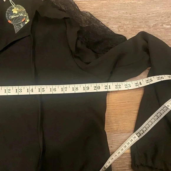 Blooming jelly blouse Black Lace Blouse Large NWT - Picture 3 of 7